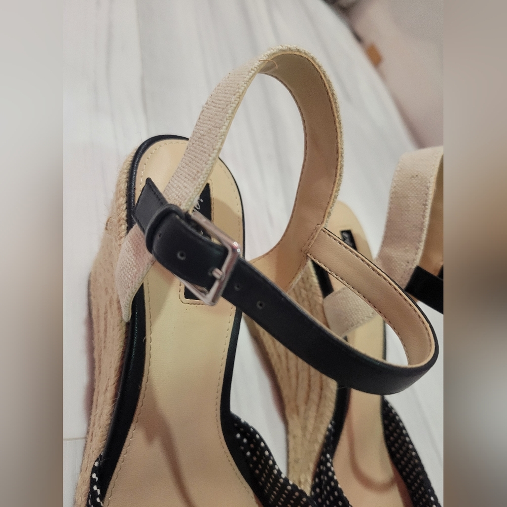 Black Polka Dot Women's Sandals - Picture 7 of 9